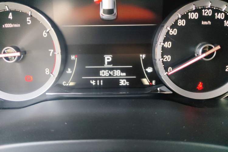 Used Honda UR-V 2017 240TURBO Two-Wheel Drive Luxury Edition China V Odometer Close Up