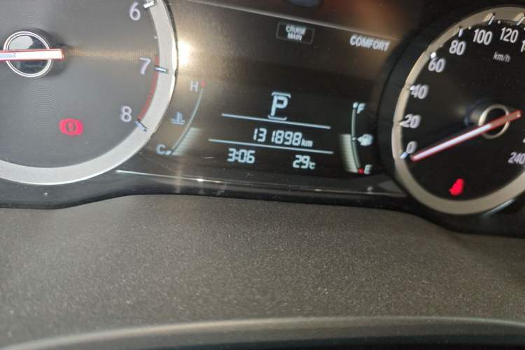 Used Honda UR-V 2017 370TURBO Four-Wheel Drive Prestige Edition China V Odometer Close Up
