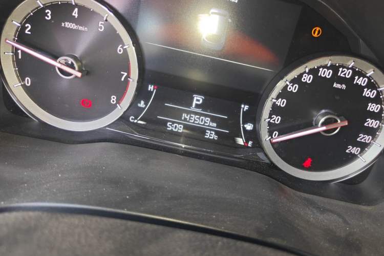 Used Honda UR-V 2017 240TURBO Two-Wheel Drive Luxury Edition China V Odometer Close Up