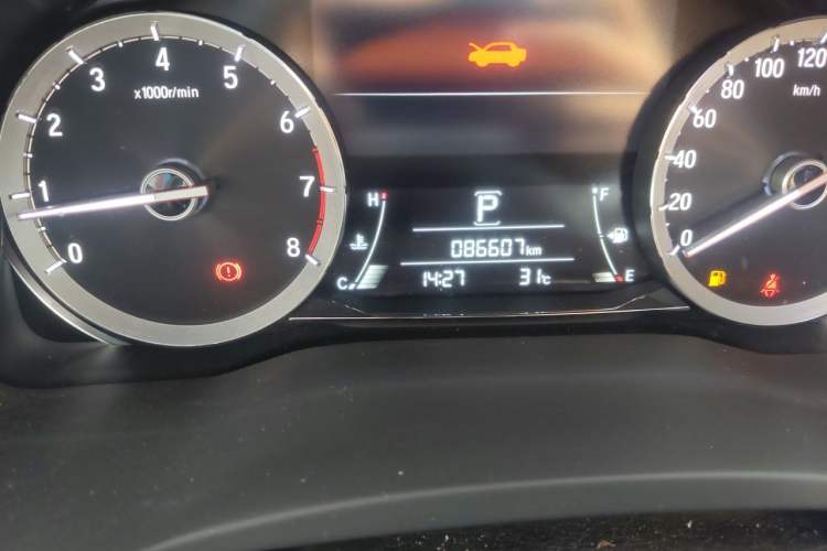 Used Honda UR-V 2017 240TURBO Two-Wheel Drive Luxury Edition China V Odometer Close Up