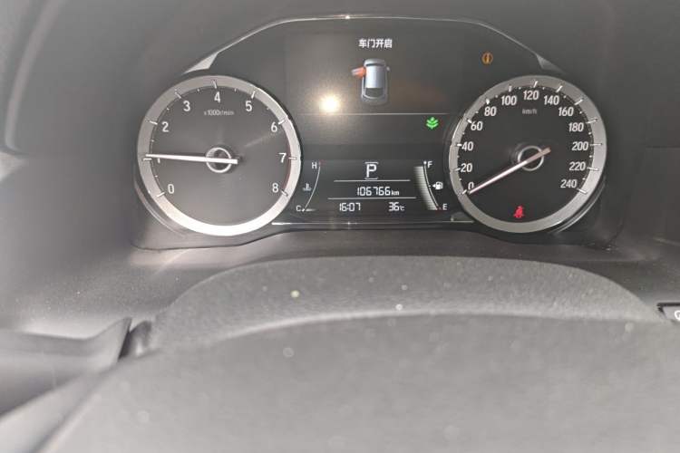 Used Honda UR-V 2017 240TURBO Two-Wheel Drive Luxury Edition China V Odometer Close Up