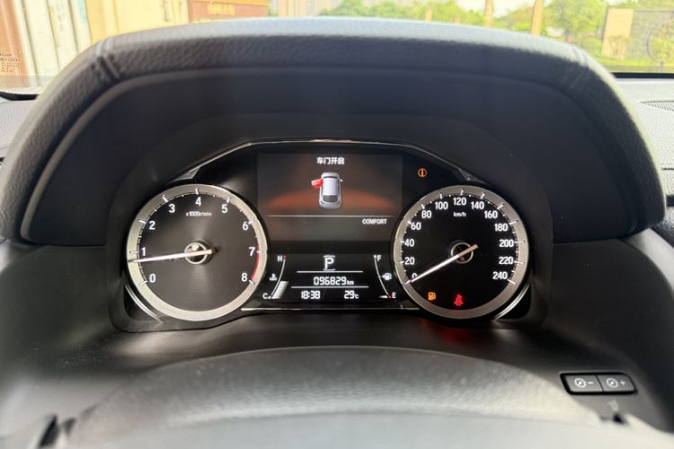 Used Honda UR-V 2017 370TURBO 2WD Prestige Edition China V Odometer Close Up