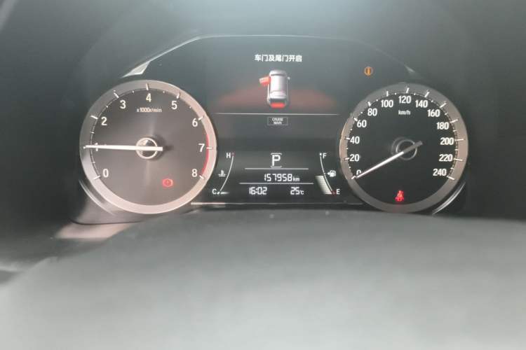 Used Honda UR-V 2017 240TURBO Two-Wheel Drive Luxury Edition China V Odometer Close Up