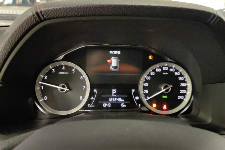 Used Honda UR-V 2017 240TURBO Two-Wheel Drive Classic Edition China V Odometer Close Up