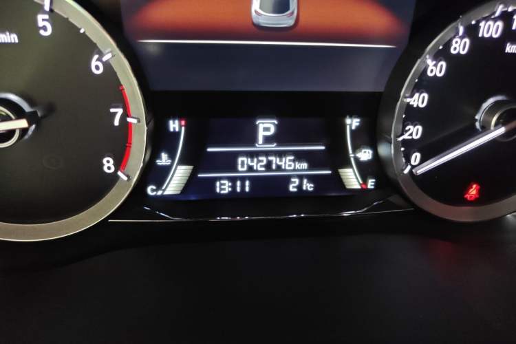 Used Honda UR-V 2017 240TURBO Two-Wheel Drive Classic Edition China VI Odometer Close Up