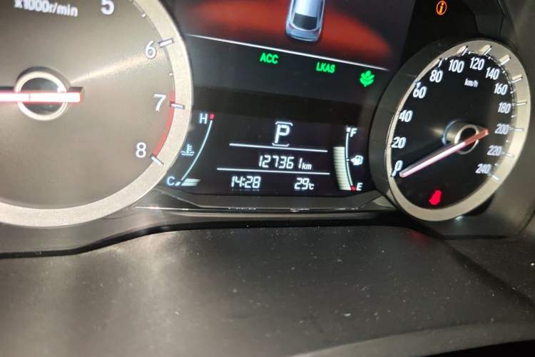 Used Honda UR-V 2017 370TURBO Four-Wheel Drive Prestige Edition China V Odometer Close Up