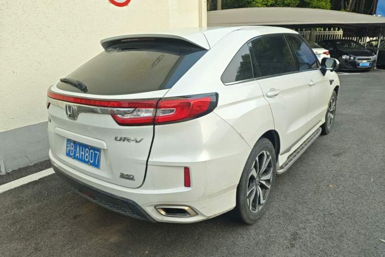 Used Honda UR-V 2017 240TURBO Two-Wheel Drive Luxury Edition China V Rear Right 45 Deg