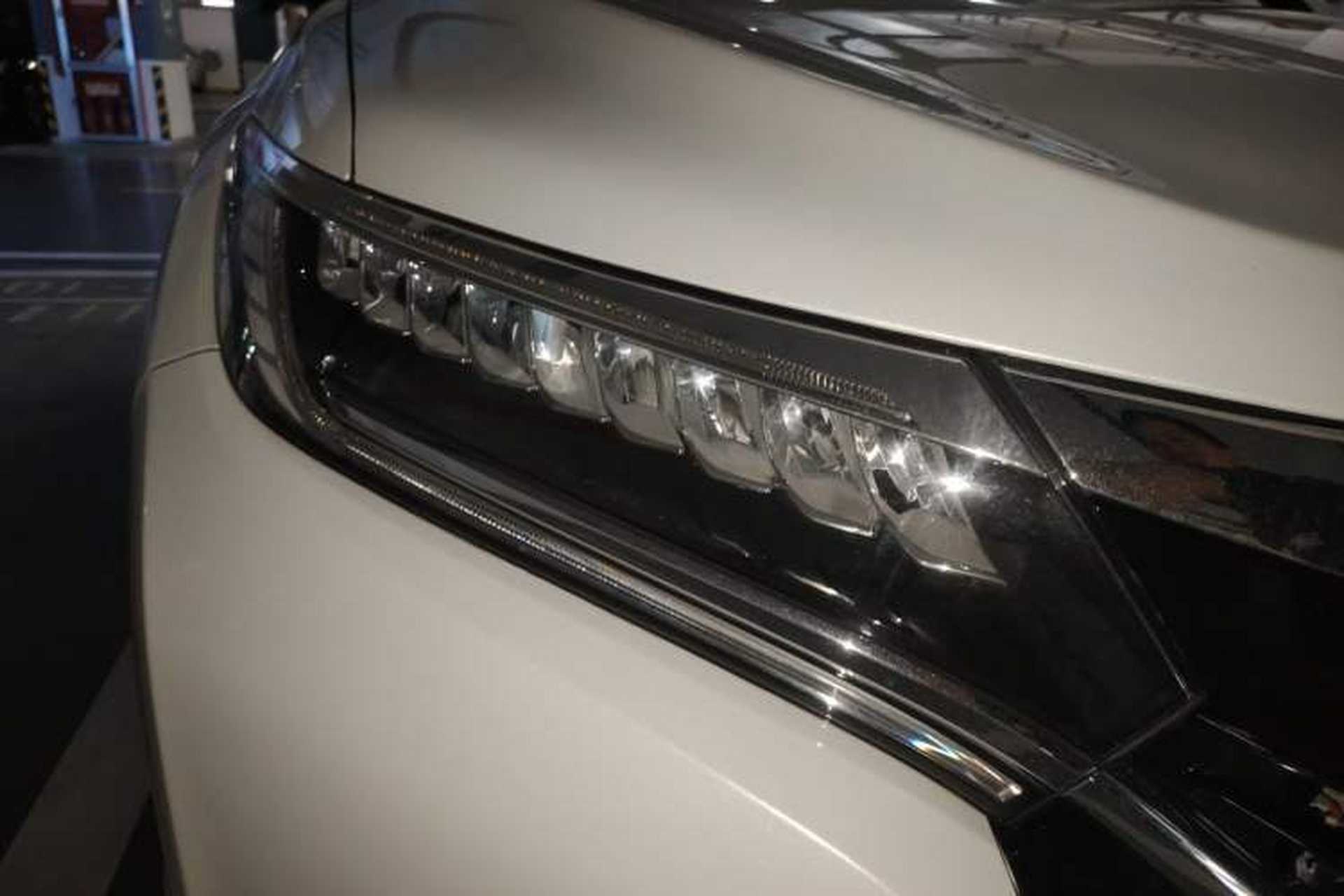 Used Honda UR-V 2017 370TURBO Four-Wheel Drive Prestige Edition China V Right Front Headlight