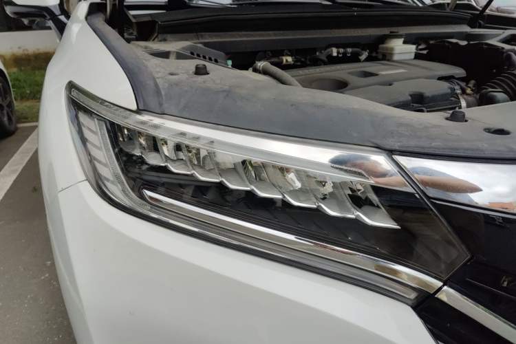 Used Honda UR-V 2017 370TURBO Four-Wheel Drive Prestige Edition China V Right Front Headlight