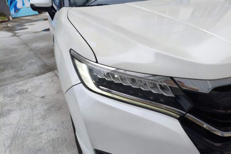 Used Honda UR-V 2017 370TURBO 2WD Prestige Edition China V Right Front Headlight