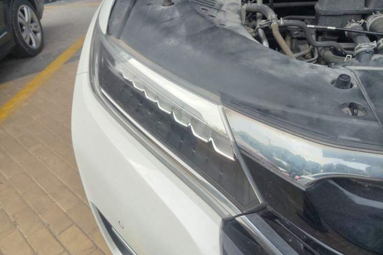 Used Honda UR-V 2017 240TURBO Two-Wheel Drive Luxury Edition China V Right Front Headlight