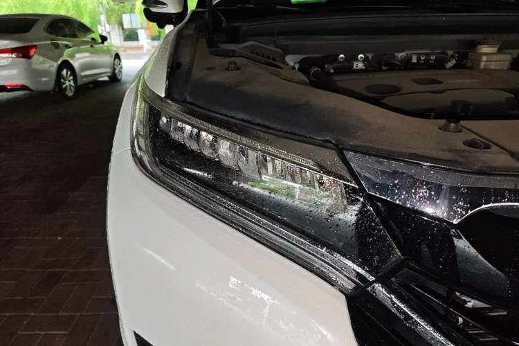 Used Honda UR-V 2017 370TURBO 2WD Prestige Edition China V Right Front Headlight
