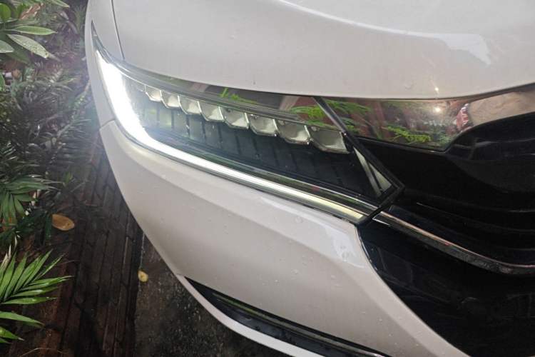 Used Honda UR-V 2017 370TURBO 2WD Prestige Edition China V Right Front Headlight