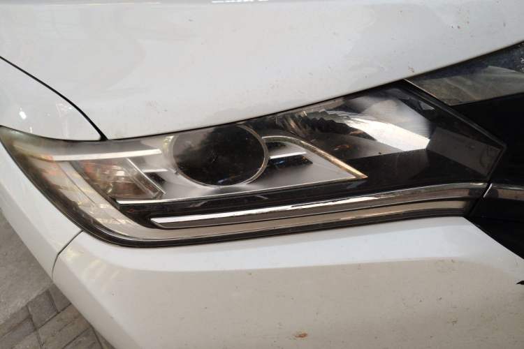 Used Honda UR-V 2017 240TURBO Two-Wheel Drive Classic Edition China V Right Front Headlight