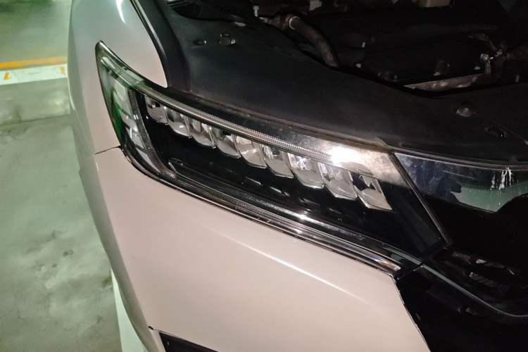 Used Honda UR-V 2017 370TURBO Four-Wheel Drive Prestige Edition China V Right Front Headlight