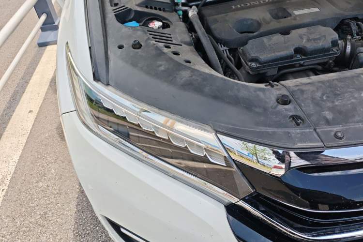 Used Honda UR-V 2017 370TURBO 2WD Prestige Edition China V Right Front Headlight