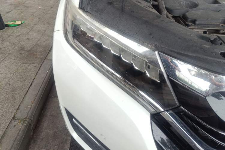 Used Honda UR-V 2017 370TURBO 2WD Prestige Edition China V Right Front Headlight