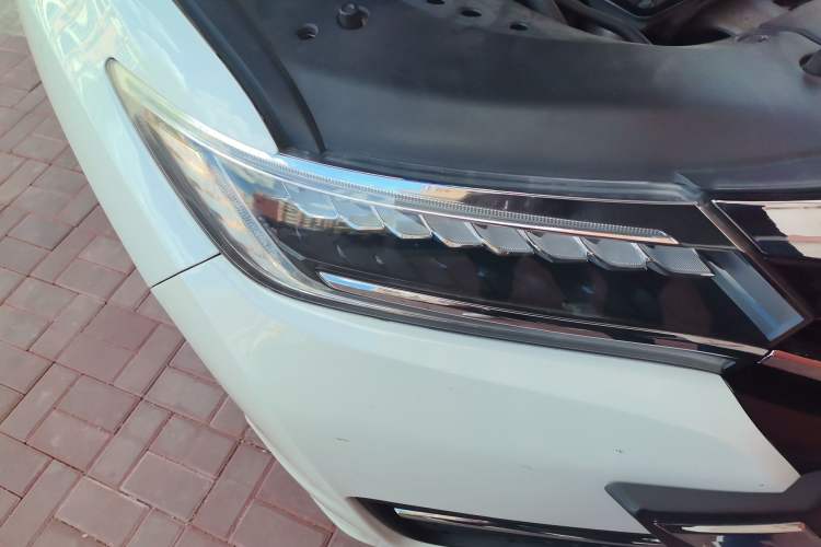 Used Honda UR-V 2017 370TURBO 2WD Prestige Edition China V Right Front Headlight