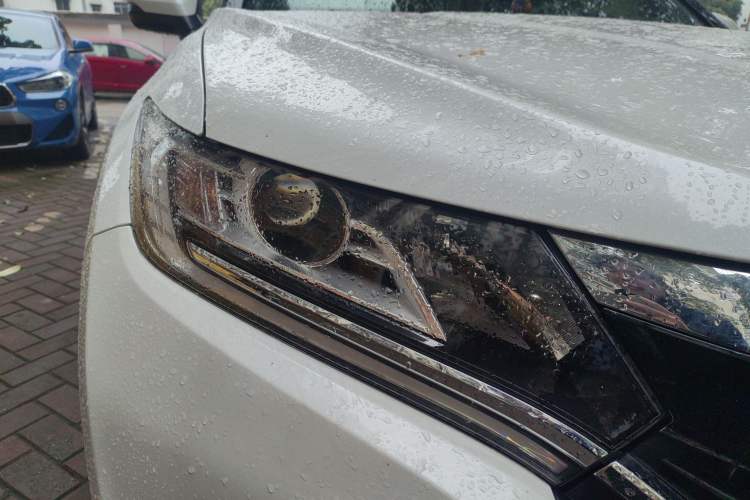 Used Honda UR-V 2017 240TURBO Two-Wheel Drive Classic Edition China V Right Front Headlight