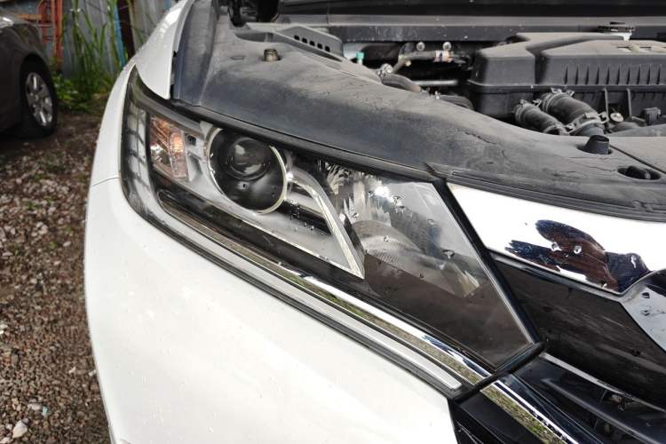 Used Honda UR-V 2017 240TURBO Two-Wheel Drive Classic Edition China VI Right Front Headlight