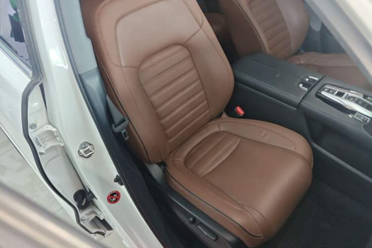 Used Honda UR-V 2017 370TURBO Four-Wheel Drive Prestige Edition China V Right Front Seat