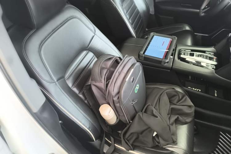 Used Honda UR-V 2017 370TURBO 2WD Prestige Edition China V Right Front Seat
