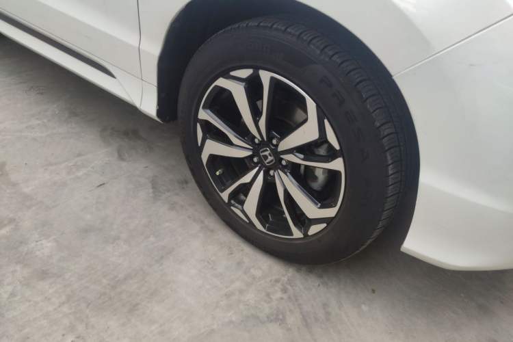 Used Honda UR-V 2017 240TURBO Two-Wheel Drive Classic Edition China V Right Front Wheel Hub