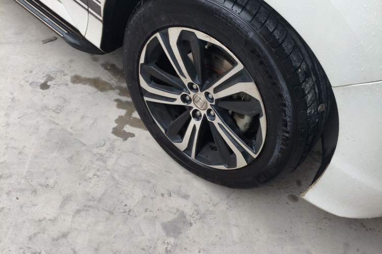 Used Honda UR-V 2017 370TURBO 2WD Prestige Edition China V Right Front Wheel Hub