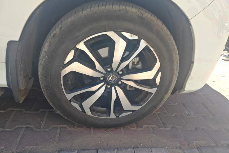 Used Honda UR-V 2017 240TURBO Two-Wheel Drive Classic Edition China V Right Front Wheel Hub