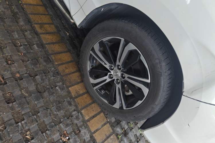 Used Honda UR-V 2017 370TURBO 2WD Prestige Edition China V Right Front Wheel Hub
