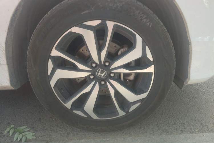 Used Honda UR-V 2017 240TURBO Two-Wheel Drive Classic Edition China V Right Front Wheel Hub