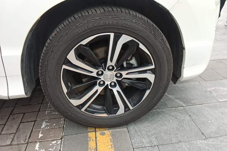 Used Honda UR-V 2017 370TURBO 2WD Prestige Edition China V Right Front Wheel Hub