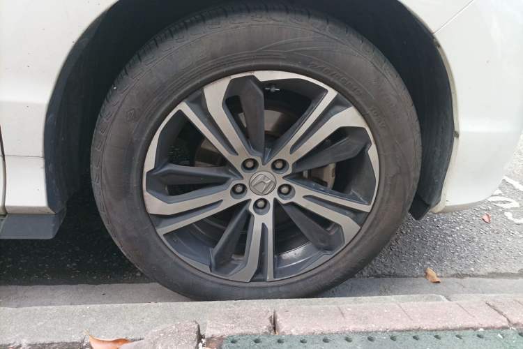 Used Honda UR-V 2017 370TURBO 2WD Prestige Edition China V Right Front Wheel Hub