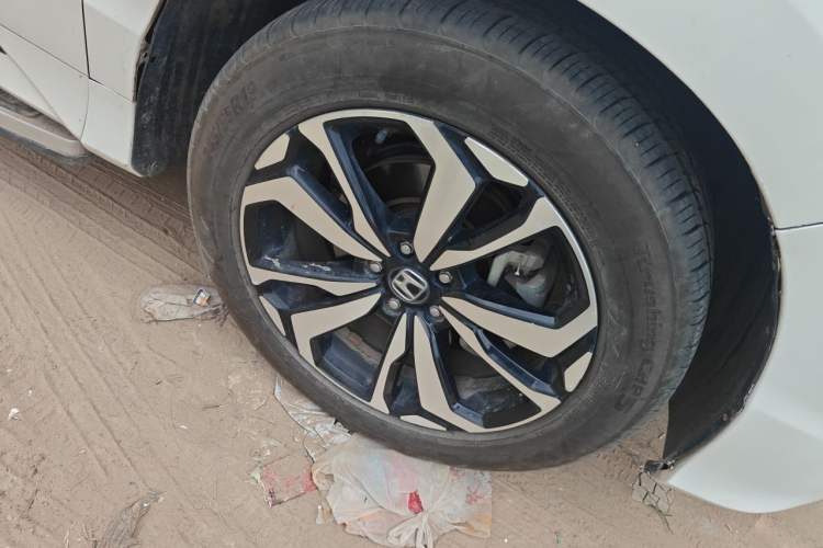 Used Honda UR-V 2017 240TURBO Two-Wheel Drive Classic Edition China V Right Front Wheel Hub