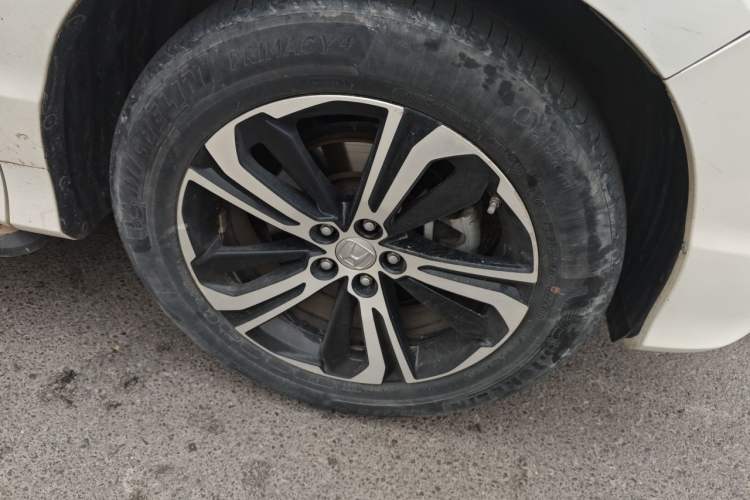 Used Honda UR-V 2017 370TURBO Four-Wheel Drive Prestige Edition China V Right Front Wheel Hub