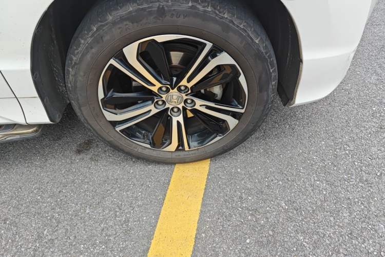 Used Honda UR-V 2017 370TURBO Four-Wheel Drive Prestige Edition China V Right Front Wheel Hub