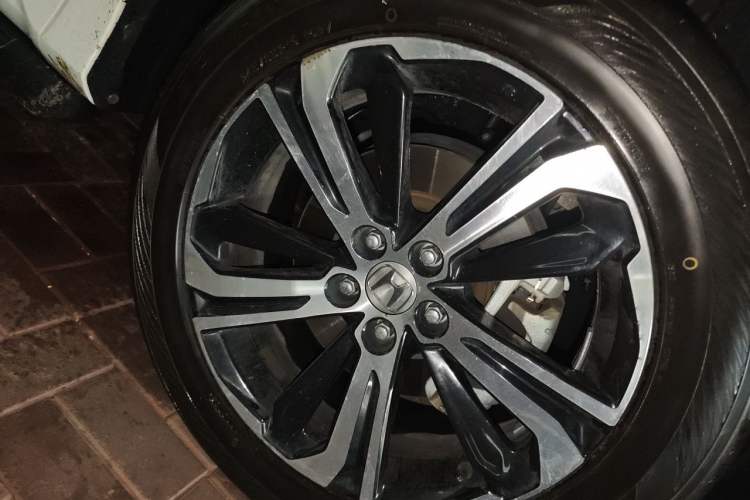 Used Honda UR-V 2017 370TURBO 2WD Prestige Edition China V Right Front Wheel Hub