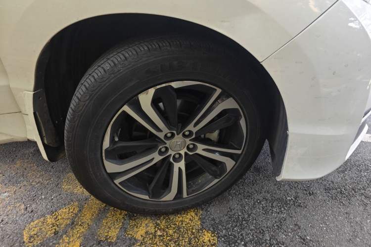 Used Honda UR-V 2017 370TURBO Four-Wheel Drive Prestige Edition China V Right Front Wheel Hub