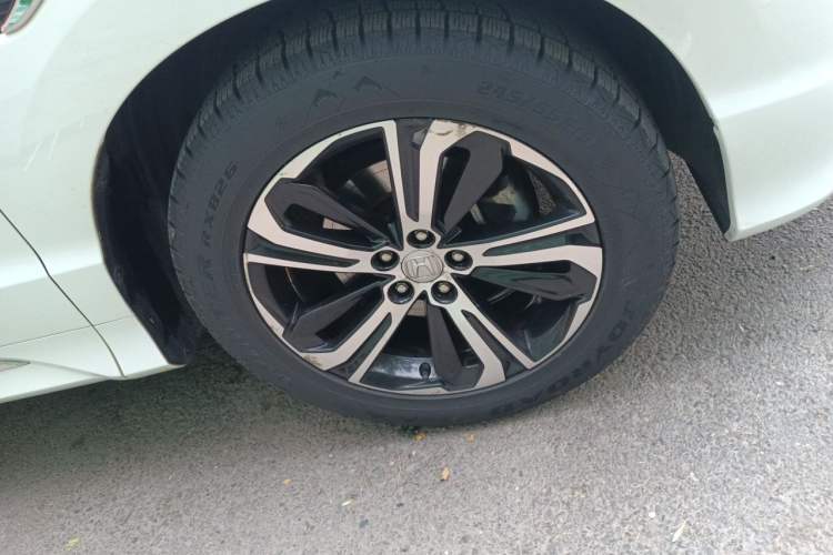 Used Honda UR-V 2017 370TURBO 2WD Prestige Edition China V Right Front Wheel Hub