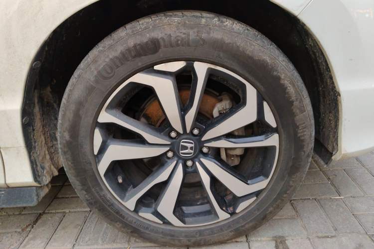 Used Honda UR-V 2017 240TURBO Two-Wheel Drive Classic Edition China V Right Front Wheel Hub
