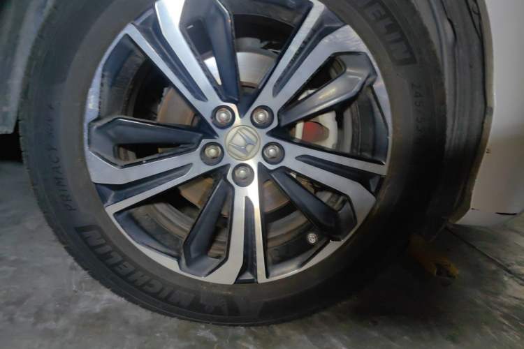 Used Honda UR-V 2017 370TURBO Four-Wheel Drive Prestige Edition China V Right Front Wheel Hub