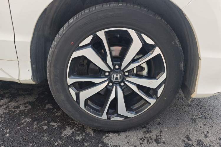 Used Honda UR-V 2017 240TURBO Two-Wheel Drive Luxury Edition China VI Right Front Wheel Hub