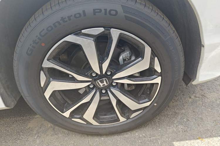 Used Honda UR-V 2017 240TURBO Two-Wheel Drive Luxury Edition China V Right Front Wheel Hub