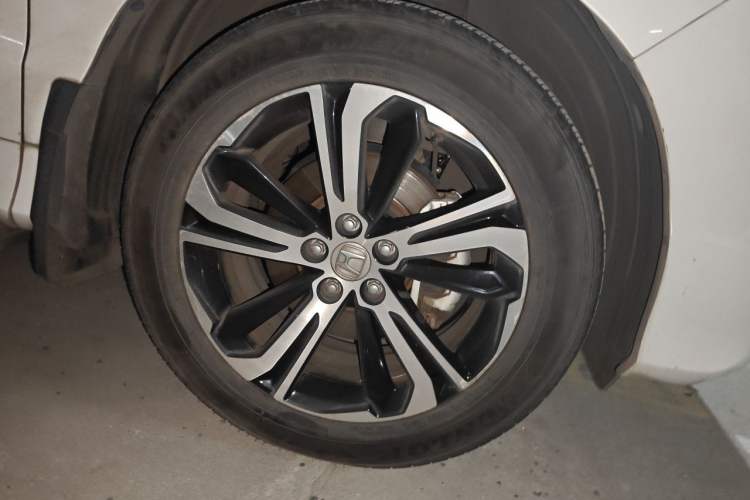 Used Honda UR-V 2017 370TURBO Four-Wheel Drive Prestige Edition China V Right Front Wheel Hub