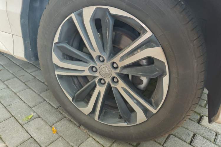 Used Honda UR-V 2017 370TURBO Four-Wheel Drive Prestige Edition China V Right Front Wheel Hub