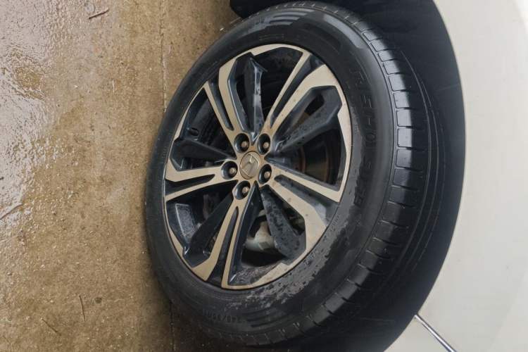 Used Honda UR-V 2017 370TURBO 2WD Prestige Edition China V Right Front Wheel Hub