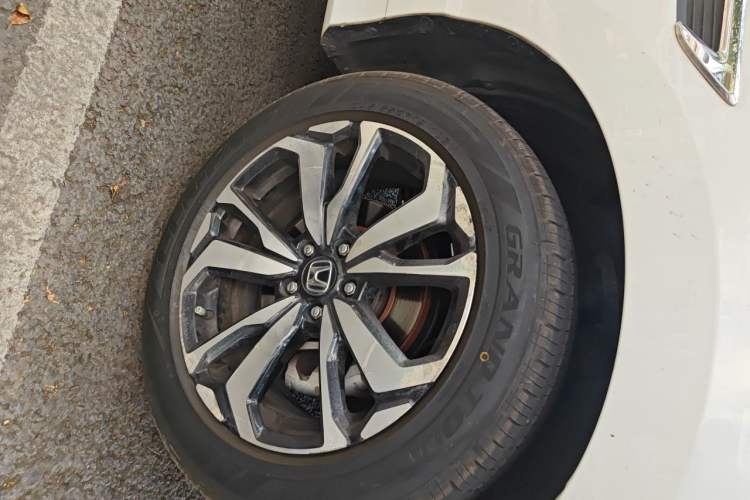 Used Honda UR-V 2017 240TURBO Two-Wheel Drive Luxury Edition China VI Right Front Wheel Hub
