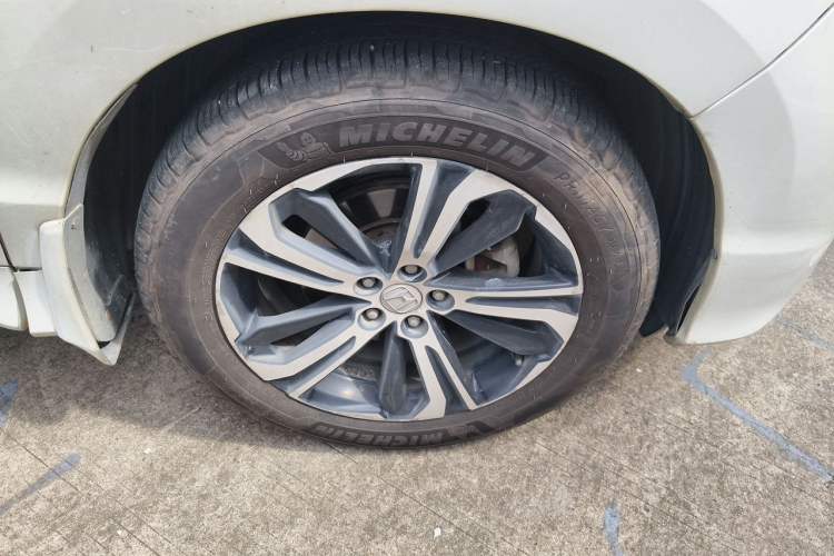 Used Honda UR-V 2017 370TURBO 2WD Prestige Edition China V Right Front Wheel Hub