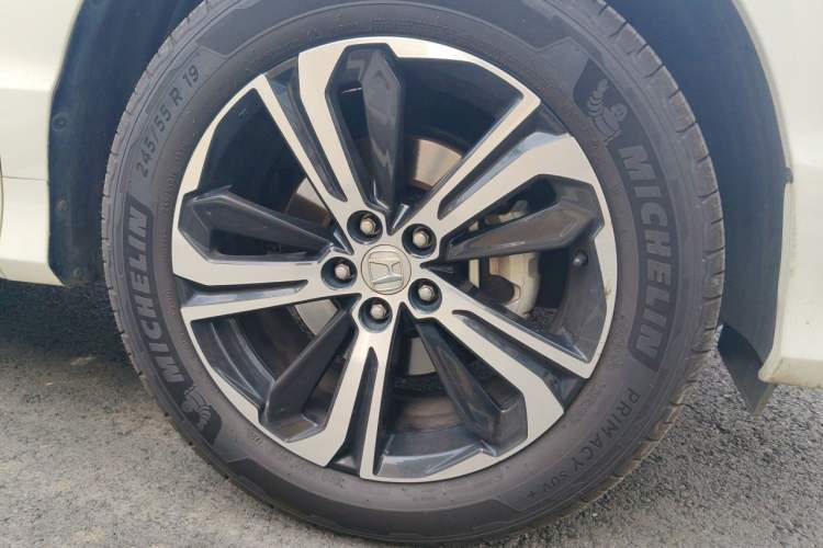 Used Honda UR-V 2017 370TURBO Four-Wheel Drive Prestige Edition China V Right Front Wheel Hub
