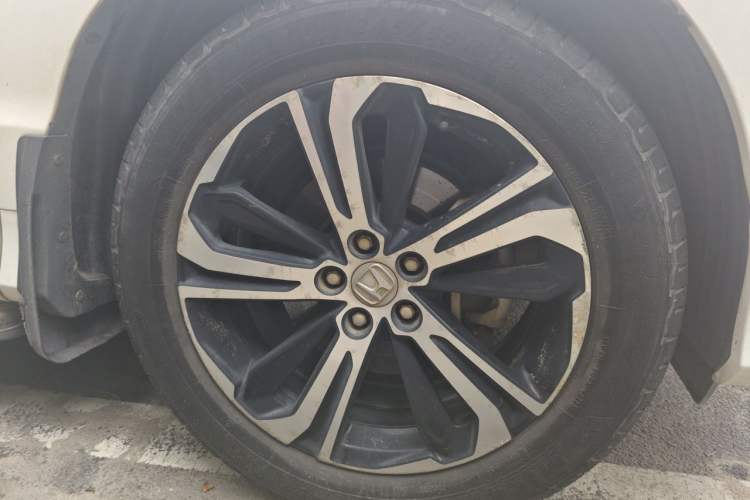Used Honda UR-V 2017 370TURBO 2WD Prestige Edition China V Right Front Wheel Hub